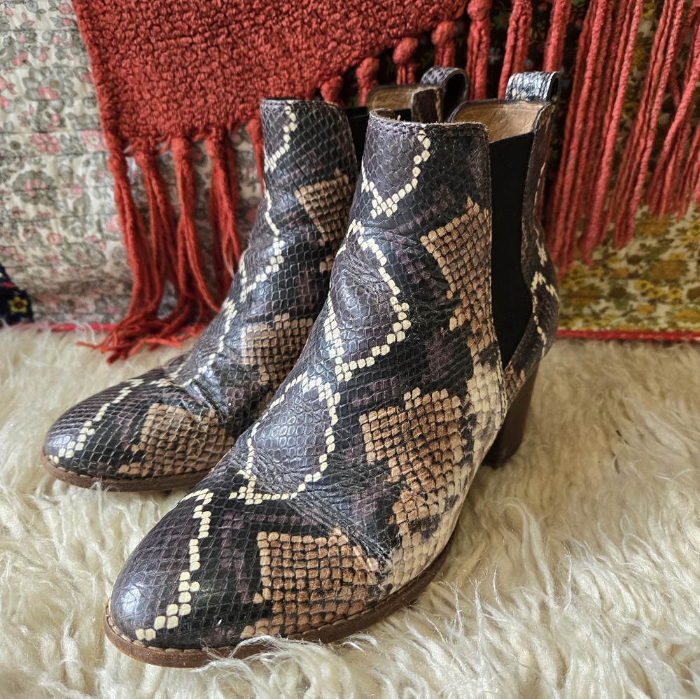 MADEWELL Regan "Snakeskin" Leather Heeled Boots Sz 7.5